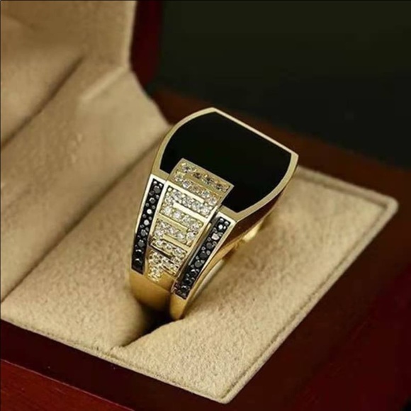 - New Men’s Freemasonry Wide Face Ring - Picture 3 of 4